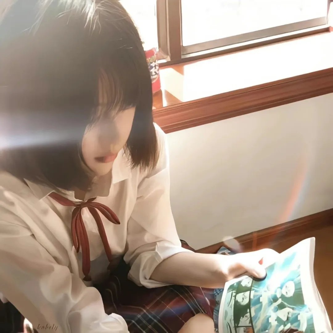 泳池娇娃